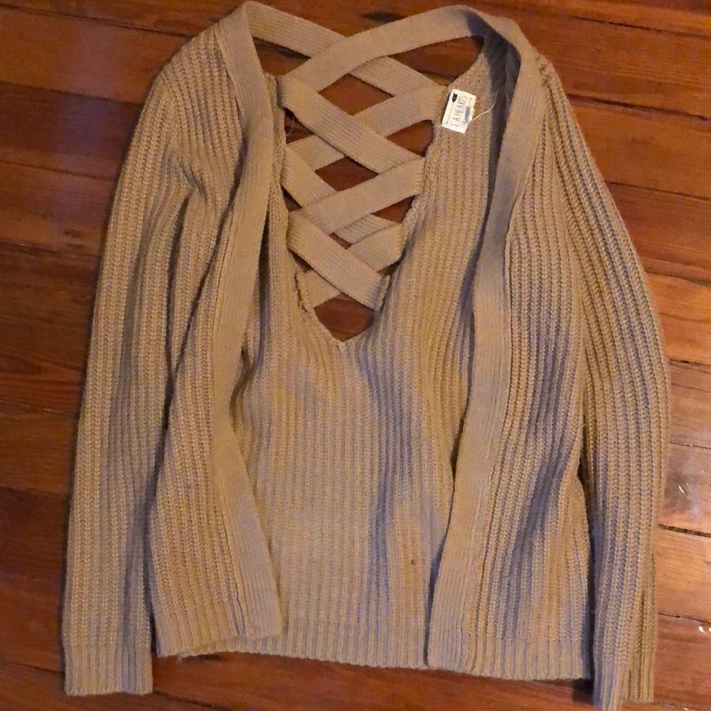 LA hearts sweater